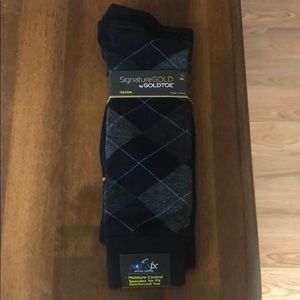 SignatureGold by GoldToe Mens Socks 3 pack